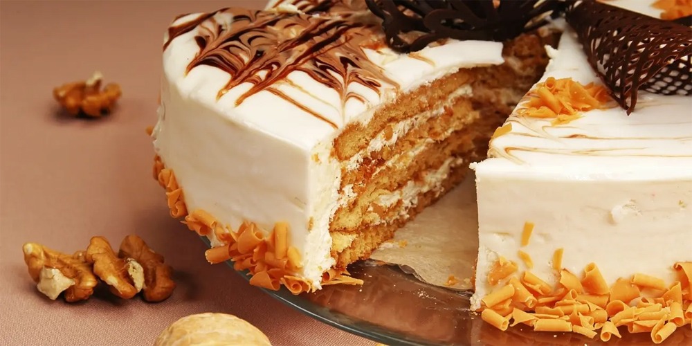 Birthday cake for young guys