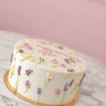Simple flower theme cake