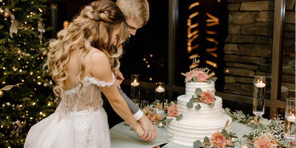 Engagement celebration cakes Dubai